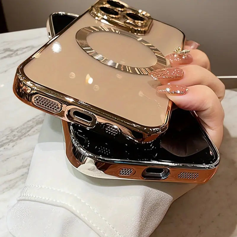A Luxurious Golden Metal-Plated Phone case Suitable for lPhone 16