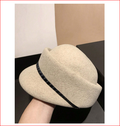 Beige Fashionable Knitted Equestrian Hat