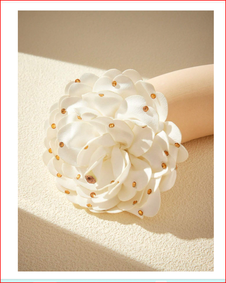 Fashionable Fabric Flower Brooch